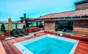 هتل آپارتمان ترنج متین رامسر - روف گاردن