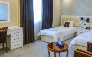 هتل ثامن مشهد - اتاق 2 تخته (2 تخت 1 نفره)