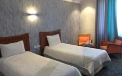 هتل ثامن مشهد - اتاق 2 تخته (2 تخت 1 نفره)