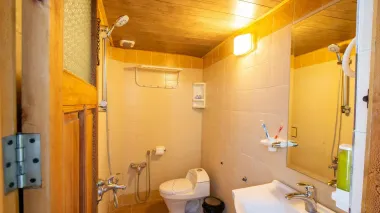 هتل سنتی طلوع خورشید اصفهان - سرویس بهداشتی و حمام