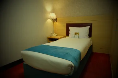 هتل پارسیان کوثر تهران - اتاق 1 تخته (1 تخت 1 نفره)