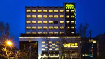 هتل آتانا تهران - نمای بیرونی