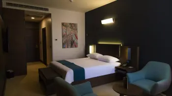 هتل آتانا تهران - اتاق 2 تخته (1 تخت 2 نفره)