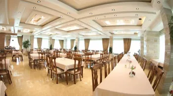 هتل سیمرغ تهران - رستوران