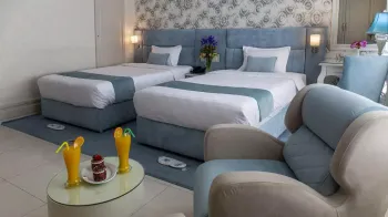 هتل سیمرغ تهران - اتاق 2 تخته (2 تخت 1 نفره)