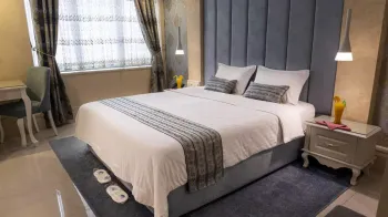 هتل سیمرغ تهران - اتاق 2 تخته (1 تخت 2 نفره)