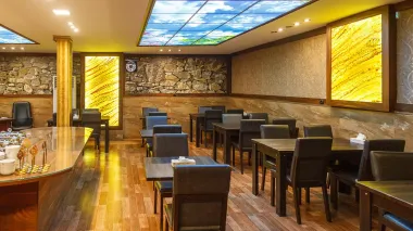 هتل مروارید تهران - رستوران