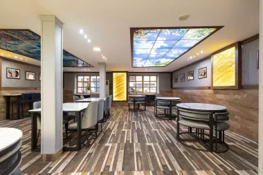 هتل مروارید تهران - رستوران