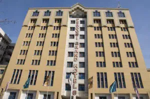 هتل بزرگ فردوسی تهران - نمای بیرونی