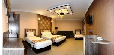 هتل شهریار تهران - اتاق 3 تخته (1 تخت 2 نفره و 1 تخت 1 نفره)