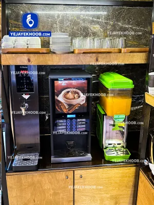 هتل جهان تهران - میز سلف نوشیدنی