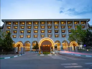 هتل هما 2 مشهد - نمای بیرونی 