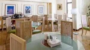 هتل آپارتمان گلشهر تهران - رستوران