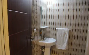 مهمانپذیر آران تهران - سرویس بهداشتی