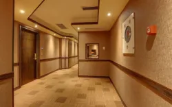 هتل بزرگ دو تهران - راهرو