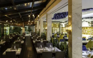 هتل انقلاب تهران - رستوران