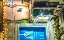 هتل انقلاب تهران - نمای بیرونی 