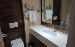 هتل انقلاب تهران - سرویس بهداشتی و حمام