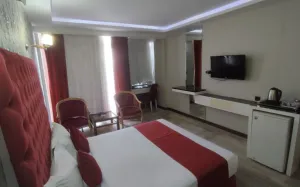 هتل انقلاب تهران - اتاق 2 تخته (1 تخت 2 نفره)