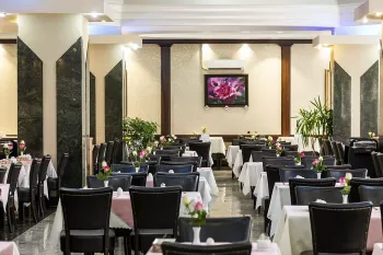 هتل بین المللی پارسیان استقلال تهران - رستوران