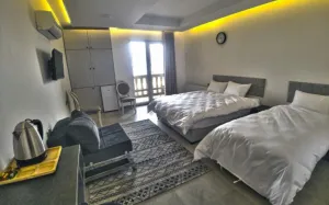 هتل یلوه رودسر - اتاق 3 تخته (1 تخت 2 نفره 1 تخت 1 نفره)