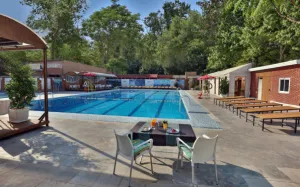 هتل بلوط تهران - مجموعه آبی