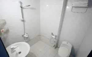 هتل آپارتمان شمس شیراز - سرویس بهداشتی و حمام
