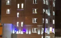 مجتمع اقامتی امپراطور قشم - نمای بیرونی 