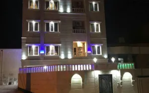 مجتمع اقامتی امپراطور قشم - نمای بیرونی