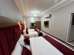 هتل کارا قشم - اتاق 4 تخته (1 تخت 2 نفره و 2 تخت 1 نفره)