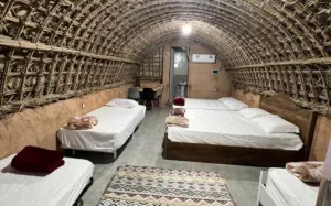 اقامتگاه بومگردی دنج جزیره هرمز - نمای اتاق 