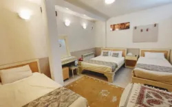 هتل کارون اصفهان - اتاق 4 تخته (1 تخت 2 نفره 2 تخت 1 نفره)