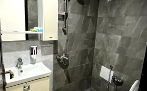 خانه مسافر سالار شیراز - سرویس بهداشتی و حمام