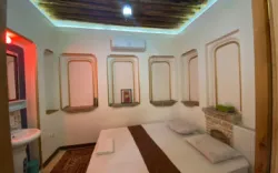 اقامتگاه بومگردی آنا شیراز - اتاق 2 تخته (1 تخت 2 نفره)