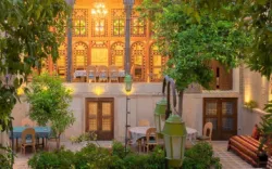 اقامتگاه بومگردی خانه شیراز - نمای محوطه