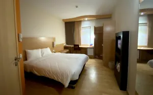 هتل رمیس تهران - اتاق 2 تخته (1 تخت 2 نفره)