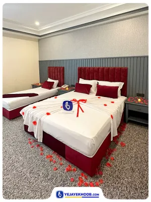 هتل سایه مشهد - اتاق 3 تخته رویال (1 تخت 2 نفره و 1 تخت 1 نفره)