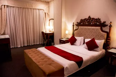 هتل پرشین پلازا تهران - اتاق 2 تخته (1 تخت 2 نفره)