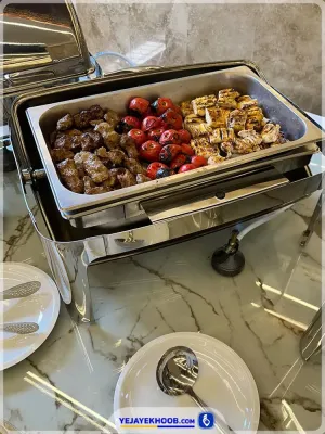 منوی ناهار هتل آراد مشهد - کباب کوبیده و جوجه کباب + گوجه کبابی