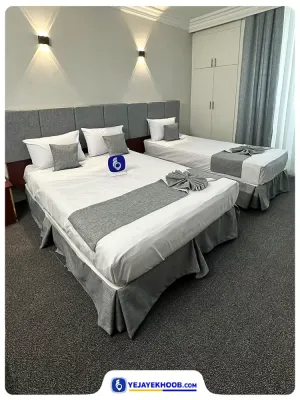 هتل سخاوت مشهد - اتاق 3 تخته (1 تخت 1 نفره و 1 تخت 2 نفره)