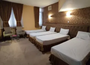 هتل نماز مشهد - اتاق ۴ تخته (۴ تخت ۱ نفره)