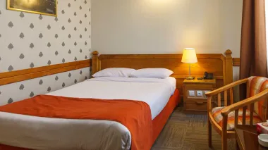 هتل البرز تهران - اتاق 2 تخته (1 تخت 2 نفره)