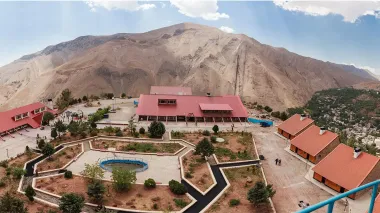 هتل ایرانگردی جهانگردی میگون تهران - نمای بیرونی