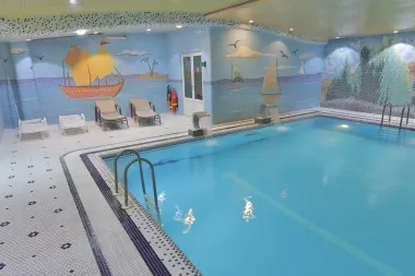 هتل بزرگ فردوسی تهران - استخر