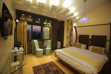 هتل بزرگ فردوسی تهران - اتاق 2 تخته (1 تخت 2 نفره)