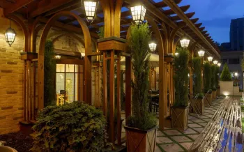 هتل سیمرغ تهران - نمای بیرونی