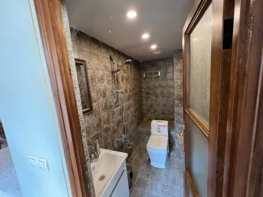 اقامتگاه سنتی روزبهان شیراز - سرویس بهداشتی و حمام