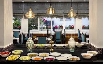 هتل پارسیان کوثر تهران - میز سلف