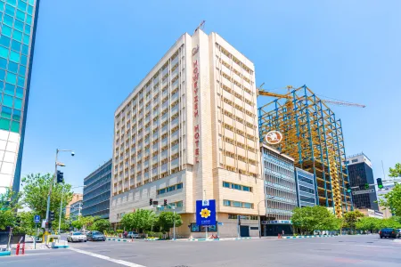 هتل هویزه تهران - نمای بیرونی