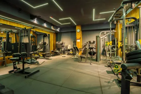 هتل هویزه تهران - مجموعه ورزشی